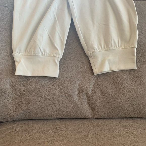 Joggers, Fabletics - Picture 3 of 4